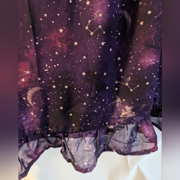⭐Purple Chiffon Galaxy Dress - Plus size 1X - NWOT Hot Topic Midnight H… - Picture 6 of 7